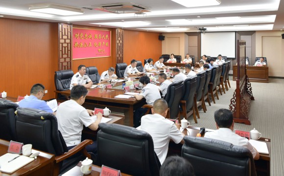 我院举行深入贯彻中央八项规定精神学习教育专题党课